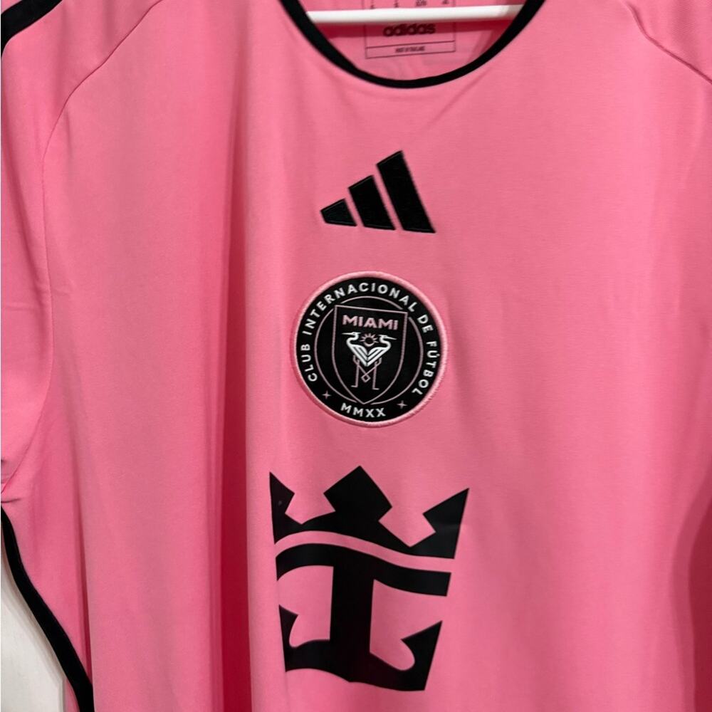 Adidas Lionel Messi Inter Miami FC Pink and Black Slim Fit Jersey Authentic - Picture 4 of 9